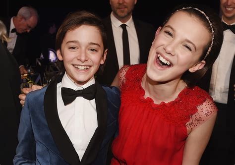 noah schnapp relationships|Noah Schnapp on Coming Out, Will Byers Being Gay。